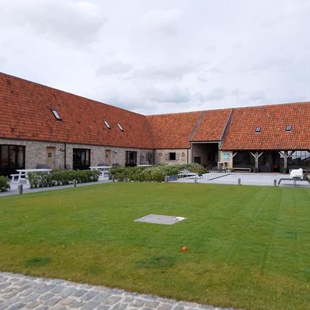 Vakantiehoeve 'T Goed Ter Leeuwen De Haan Exteriör bild